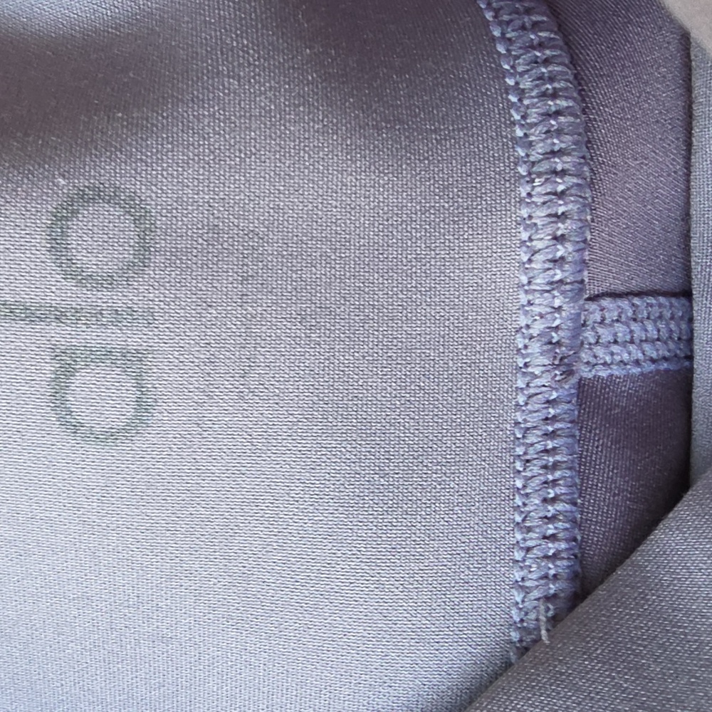 ALO Yoga Lavender Leggings - Picture 4 of 5